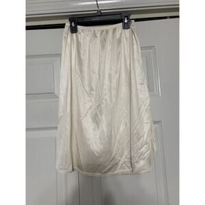 Vintage Half Slip Lace Trim High Side Slit Size Medium 23.5 Length 100% Nylon